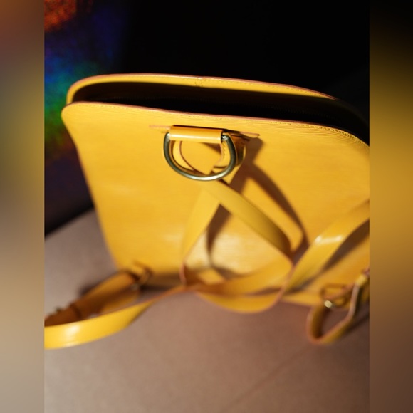 Used Louis Vuitton Epi Gobelin M52299 Women's Backpack Jaune - Picture 3 of 8